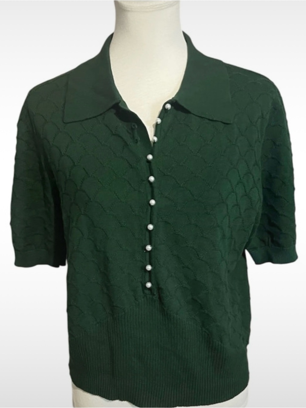 Rihoas green sweater top size XL with faux pearl buttons 
100% cotton